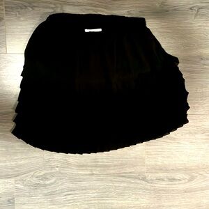 The Cue by Cher Qu sheer ruffled mini skirt for women. Size L